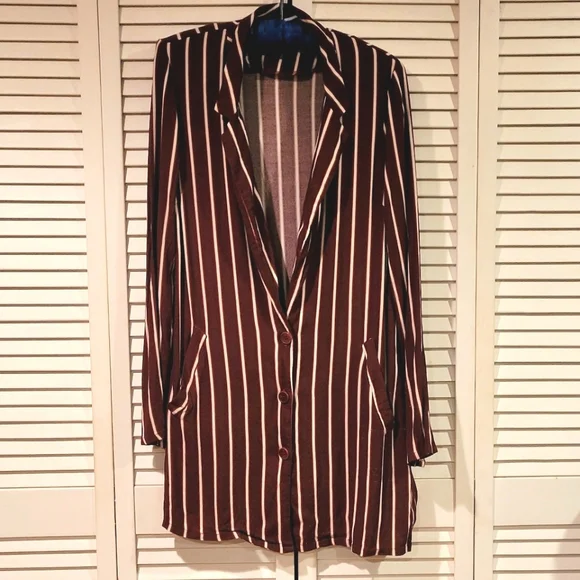 Reformation casual blazer, size 6, striped with pockets - Picture 4 of 11